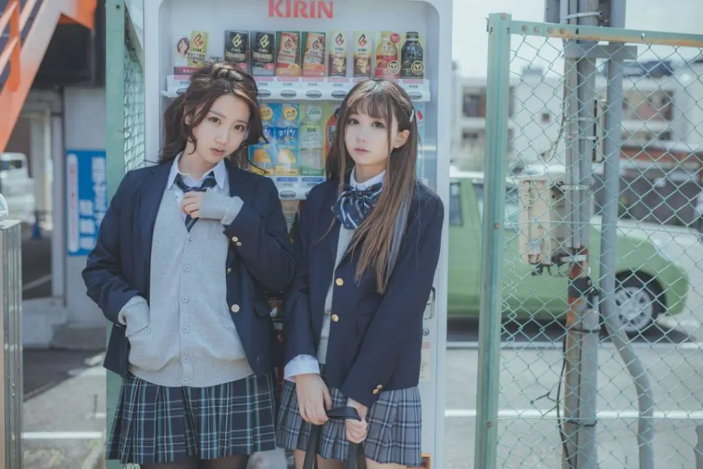Jk少女百合图片,真刺激!橘色百合Jk插图 Jk少女百合图片,真刺激!橘色百合Jk插图