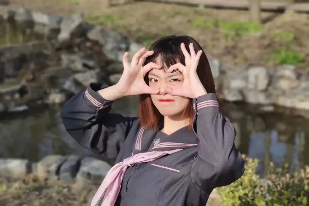 美貌与智慧并重的三坑女孩插图6 美貌与智慧并重的三坑女孩插图6