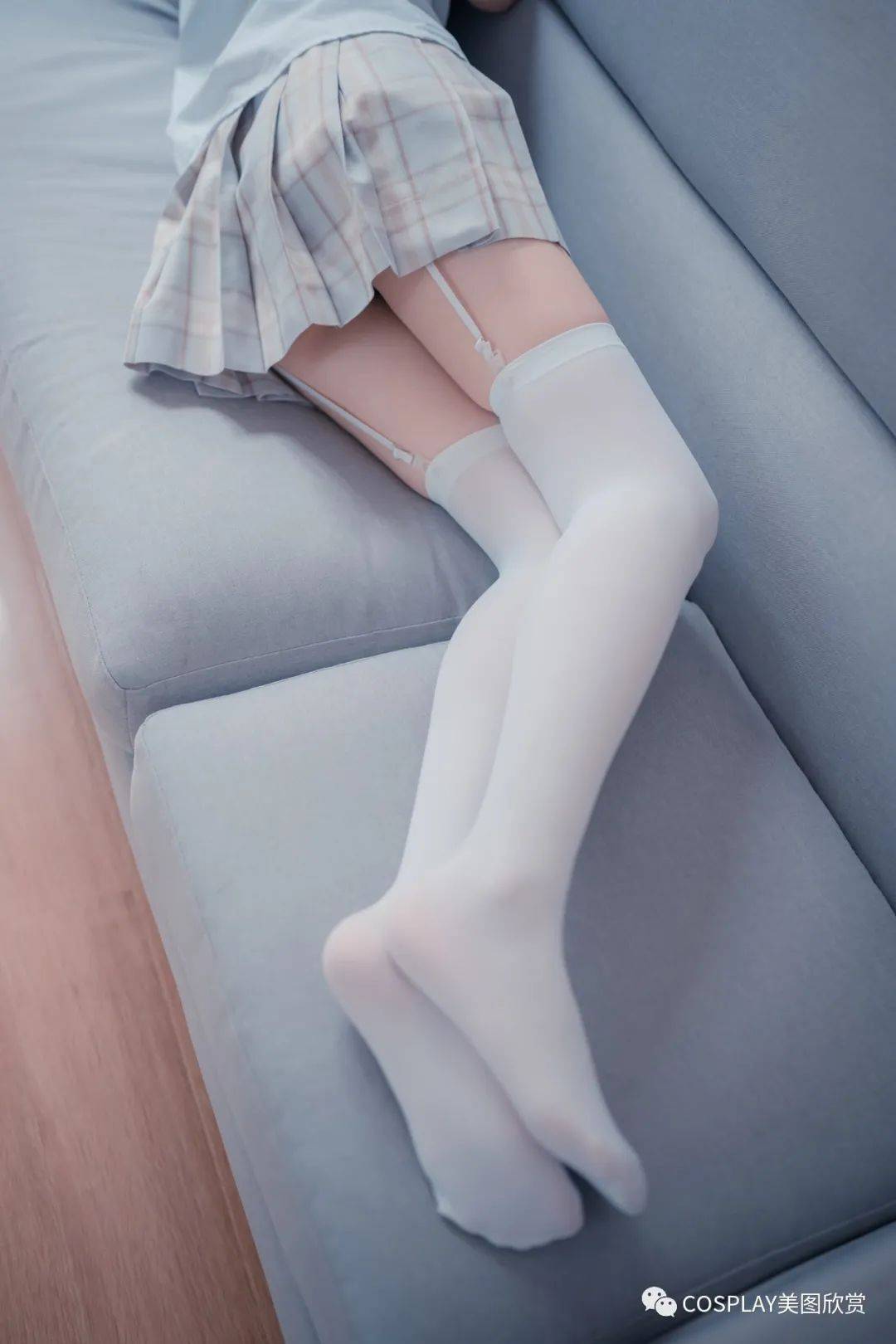 JK制服写真：沙发上的吊带丝袜插图19