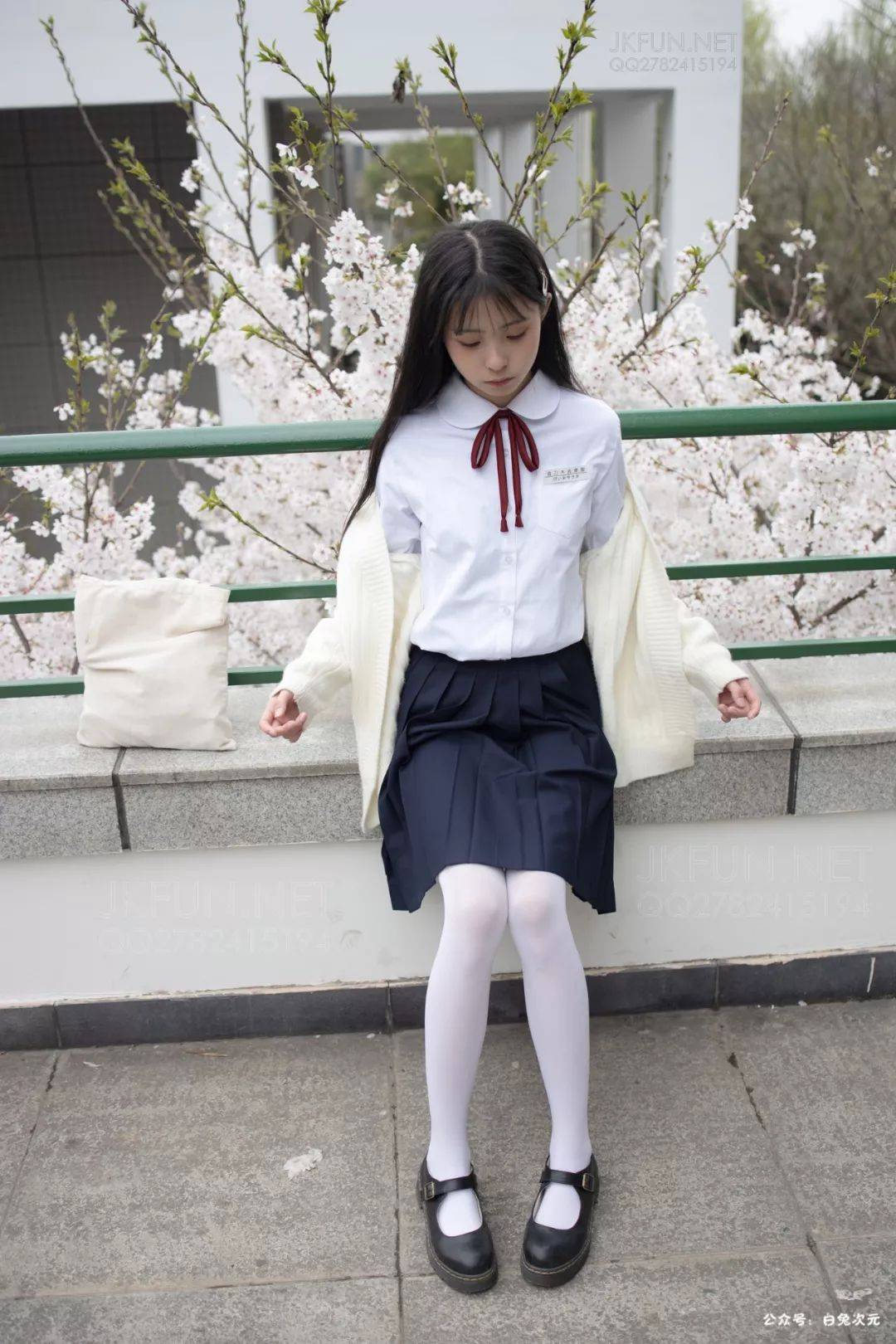 JK制服写真：白色丝袜美女插图12